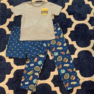 MAKE ME AN OFFER! Carter’s 3-Piece Kids Pajamas Set, size 8